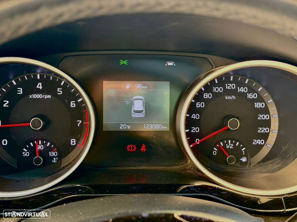Kia Ceed - 28