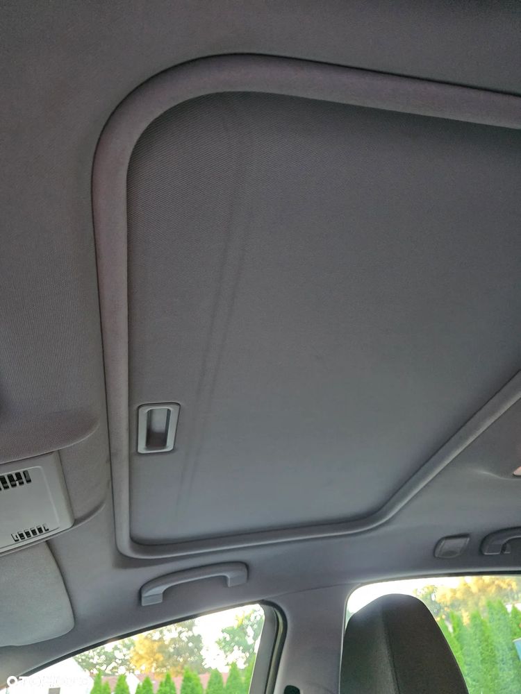 BMW Seria 1 120i - 27