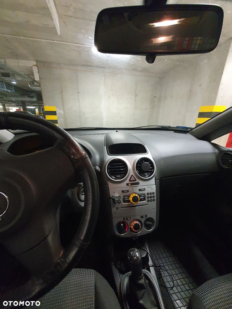 Opel Corsa 1.2 16V Enjoy - 18