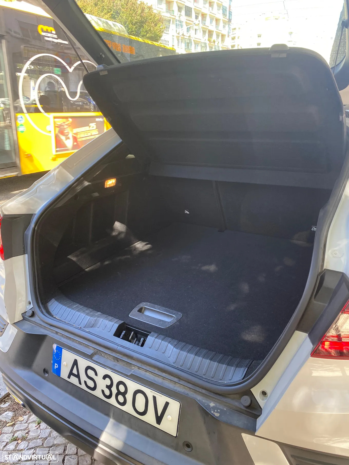 Renault Arkana 1.6 E-Tech R.S.Line - 11