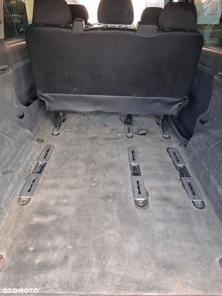 Mercedes-Benz Vito - 11