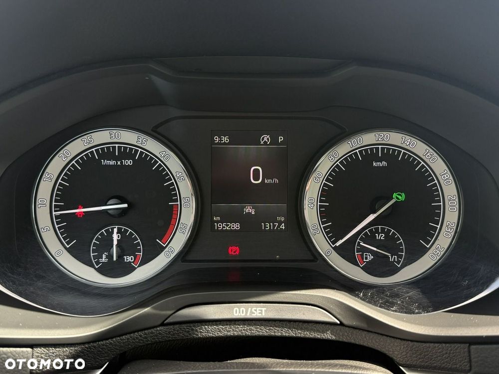 Skoda Karoq 2.0 TDI SCR 4x4 Style DSG - 22