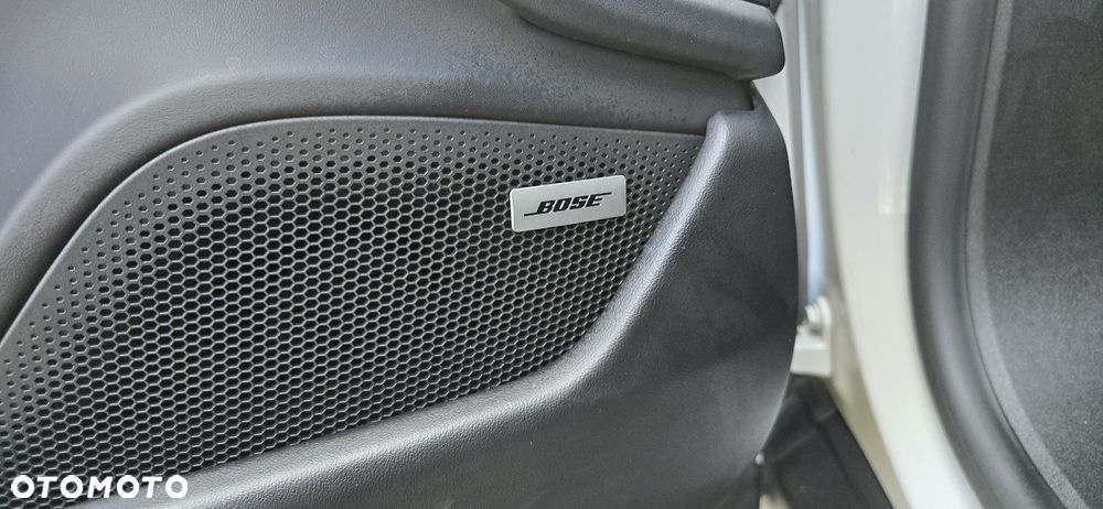 Porsche Taycan - 8