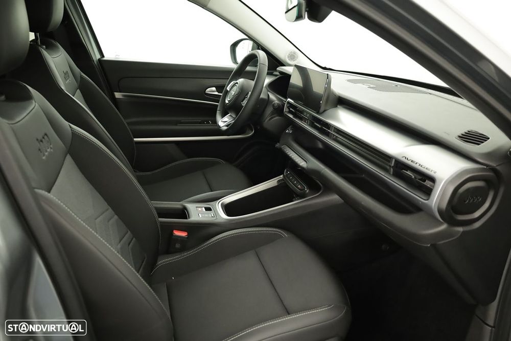 Jeep Avenger 54 kWh Summit - 21