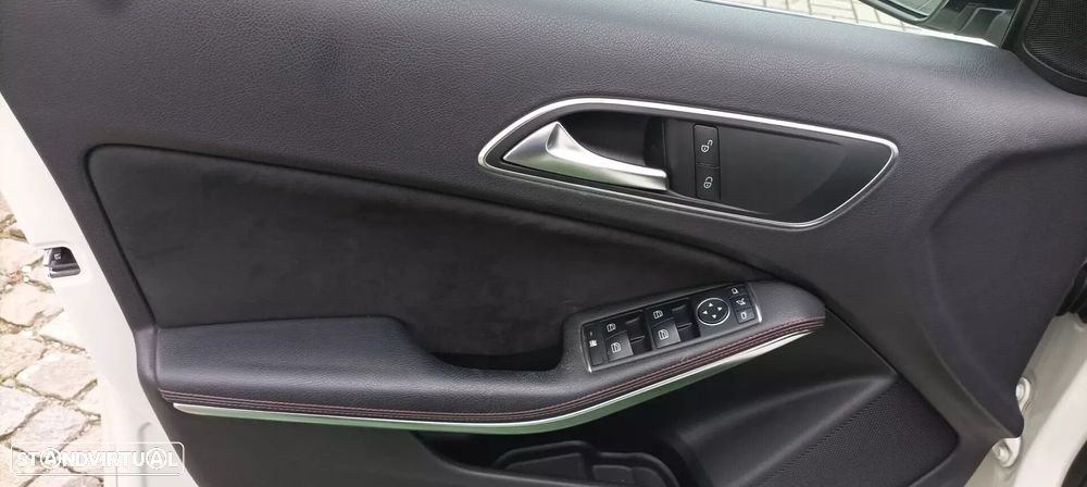 Mercedes-Benz A 180 CDI (BlueEFFICIENCY) 7G-DCT AMG Sport - 29