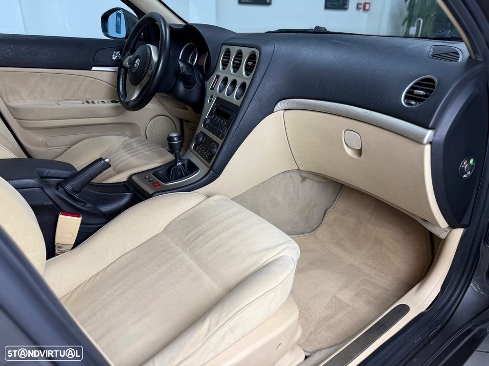 Alfa Romeo 159 Sportwagon 1.9 JTDM 16V DPF Impression - 24