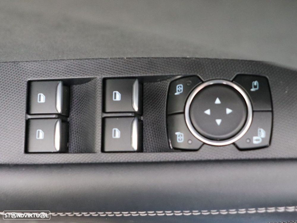 Ford Mustang Mach-E GT AWD - 23