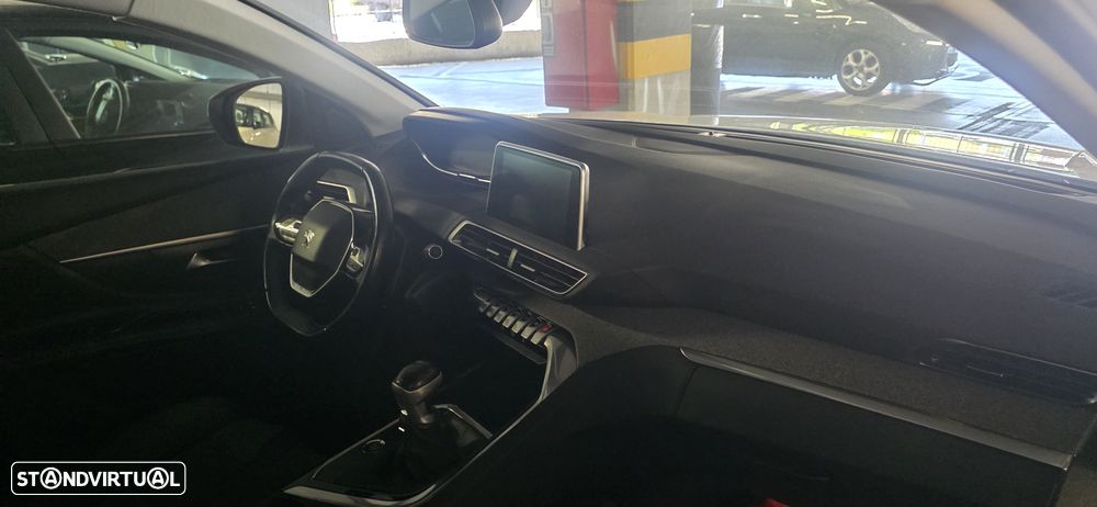 Peugeot 5008 PureTech 130 Stop & Start Allure Pack - 2