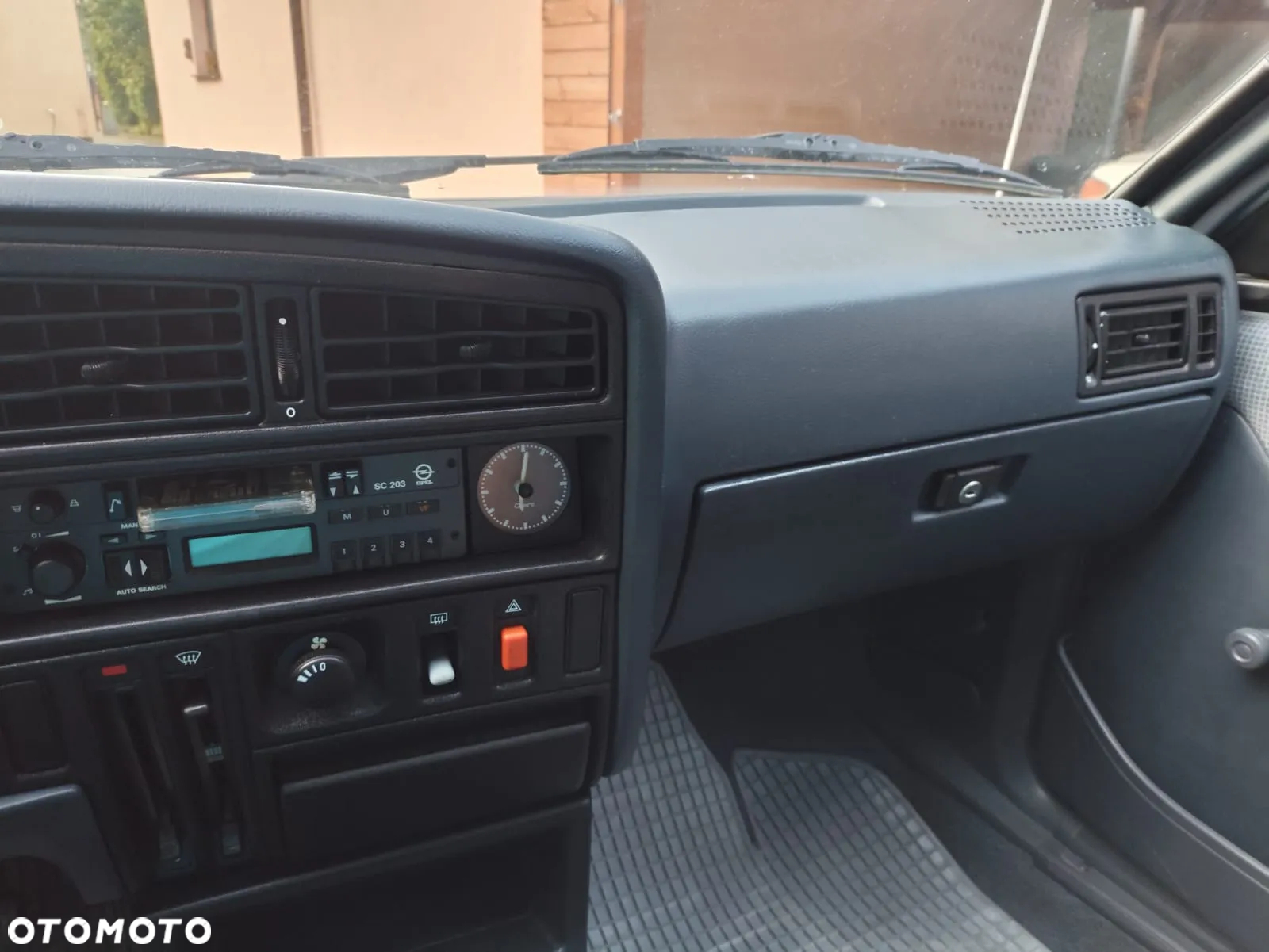 Opel Ascona C 1.6 L - 9