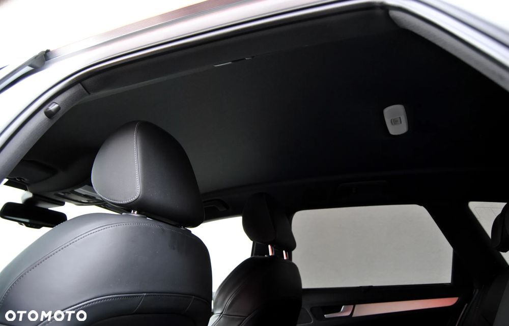 Audi A4 Avant 2.0 TDI DPF clean diesel quattro S tronic S line Sportpaket - 11