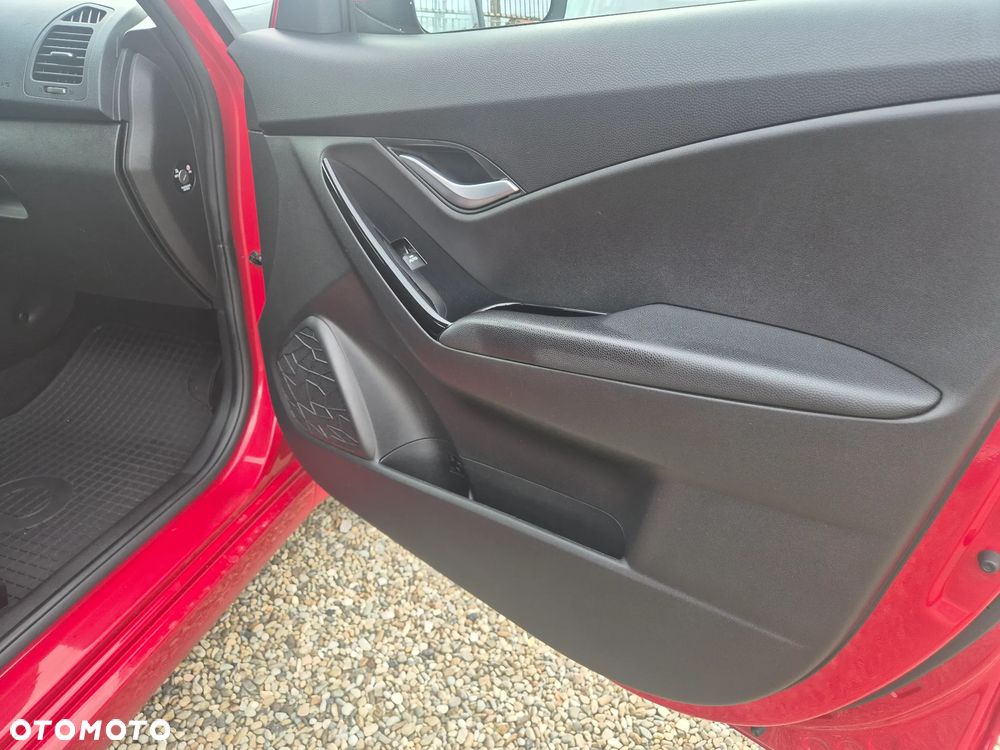 Hyundai ix20 1.4 Trend - 19