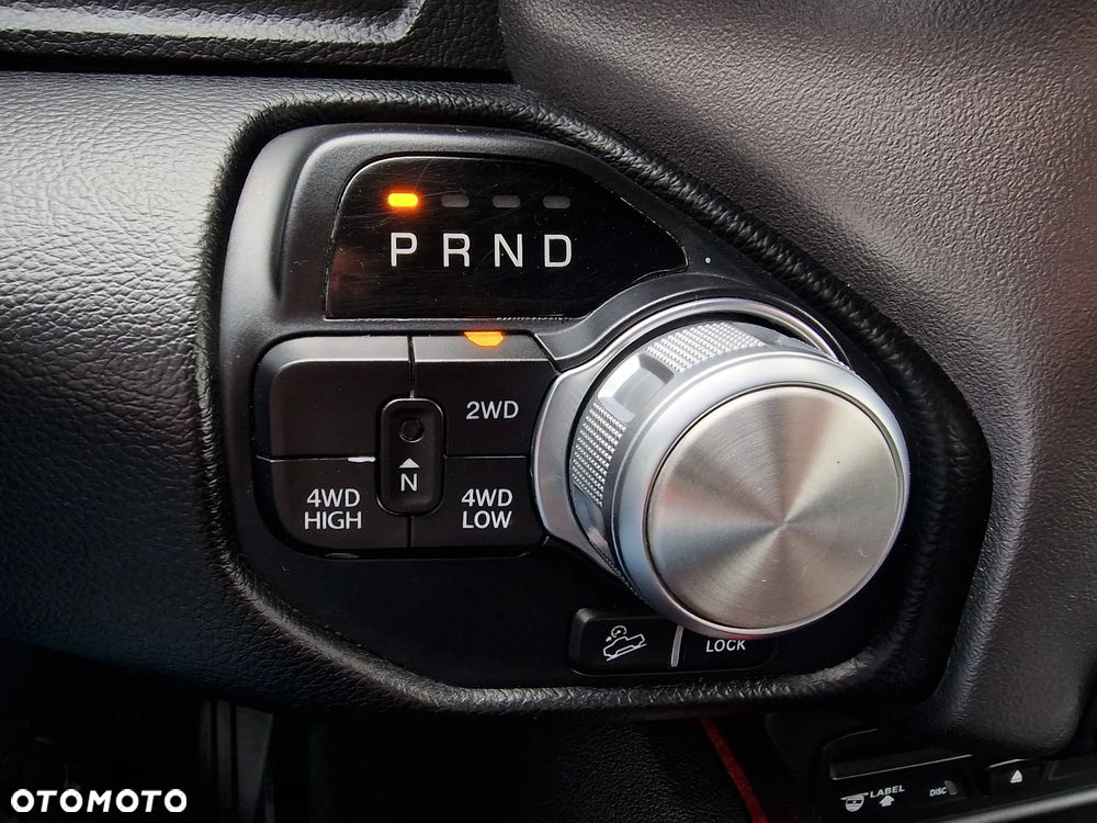 RAM 1500 Crew Cab Rebel - 32
