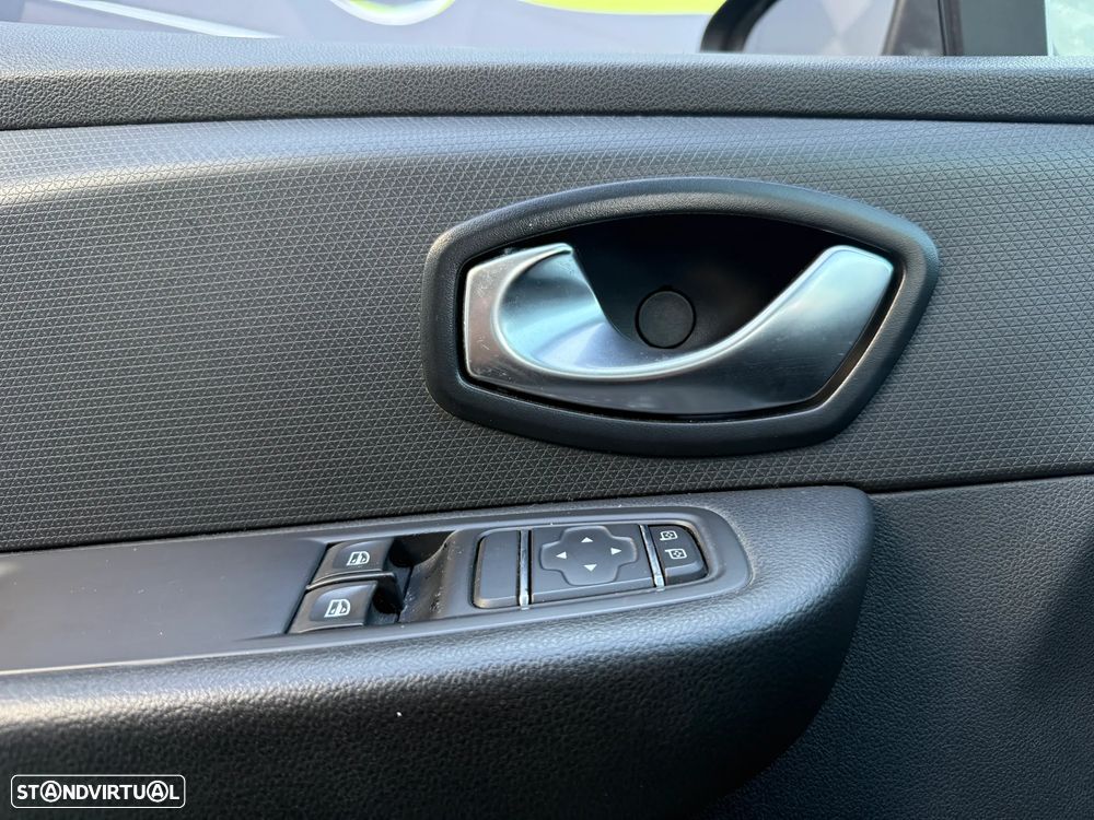 Renault Clio Energy dCi 90 EDC Limited - 23