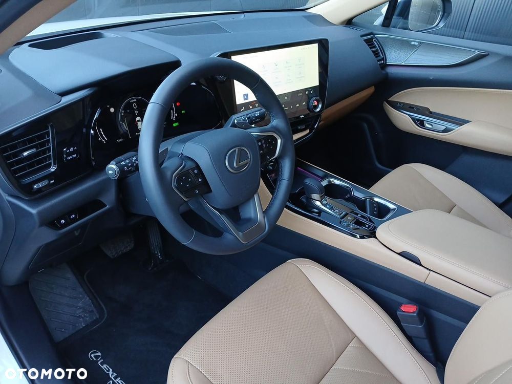 Lexus NX 350h Omotenashi AWD - 10