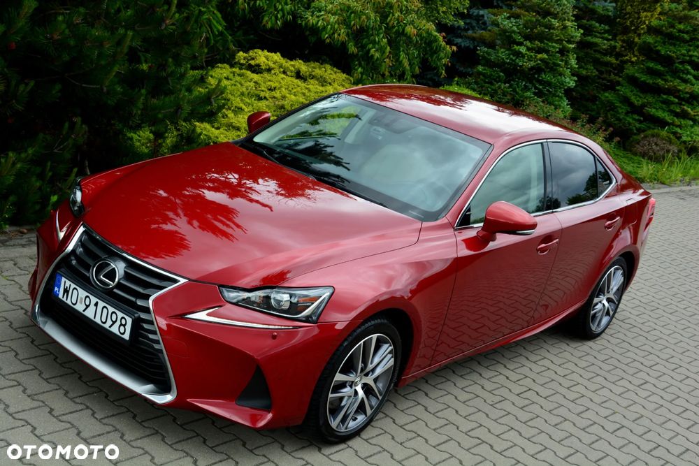 Lexus IS 200t / 300 Prestige - 38