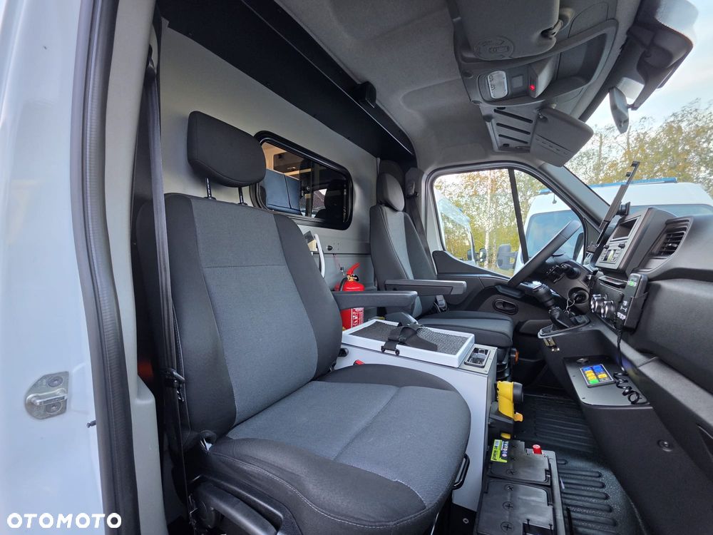 Renault Master Ambulans karetka - 37