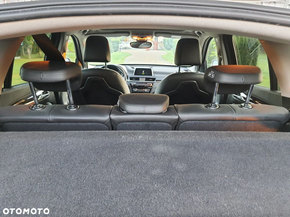 BMW X1 sDrive16d Sport Line - 11