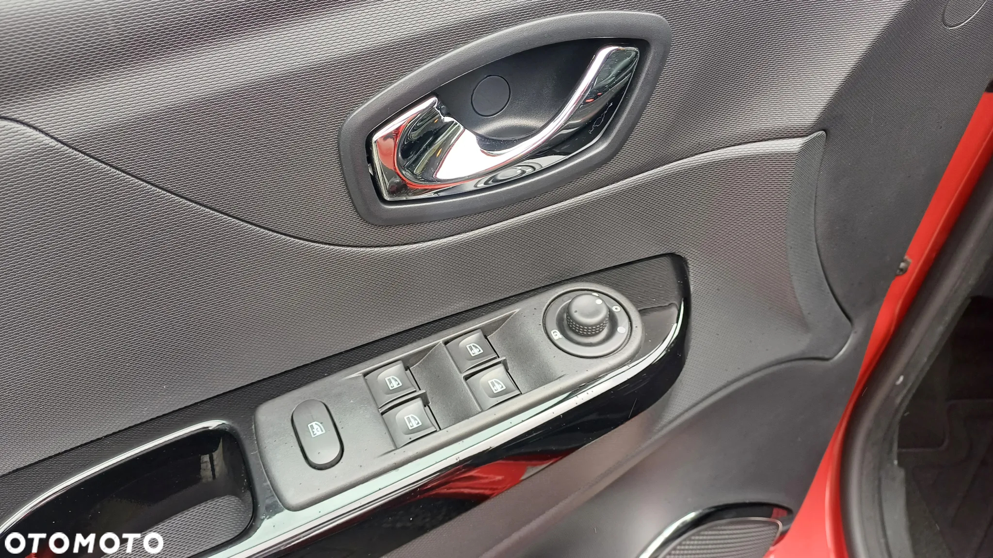 Renault Captur TCe 120 EDC Helly Hansen - 12
