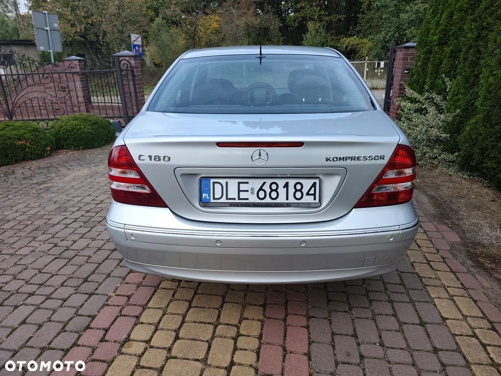 Mercedes-Benz C-Class 2006 photo 4