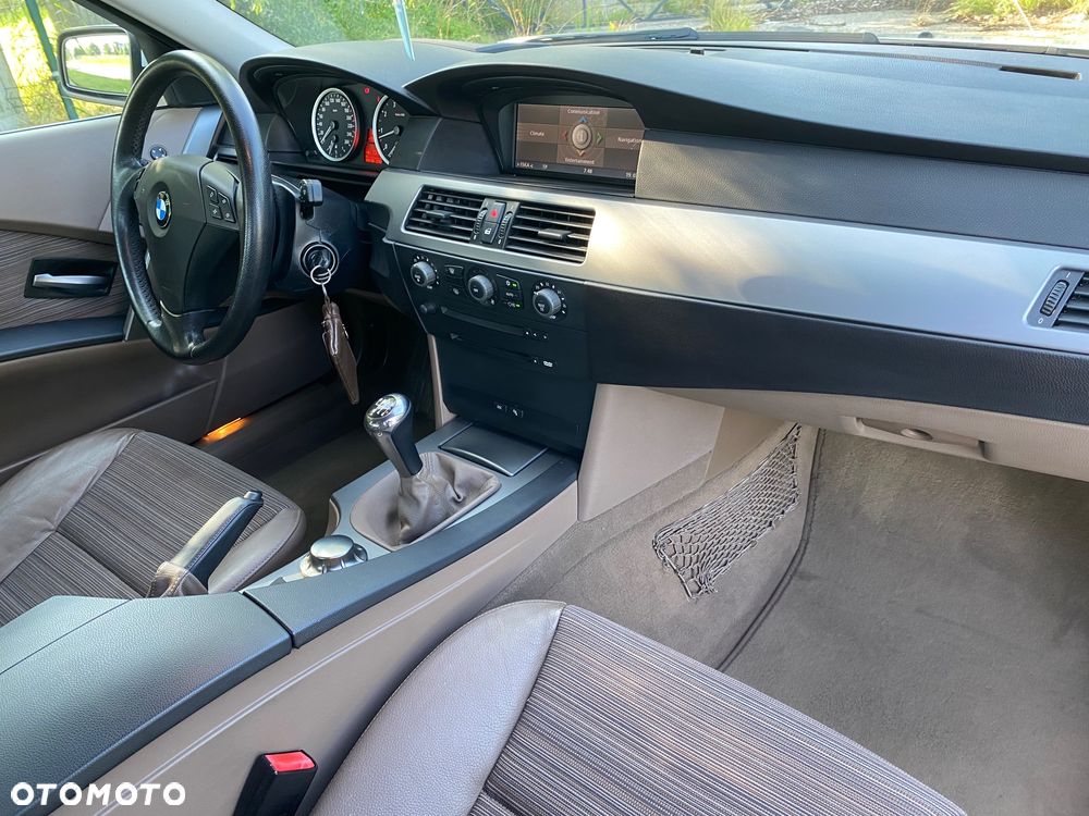 BMW Seria 5 520i - 18
