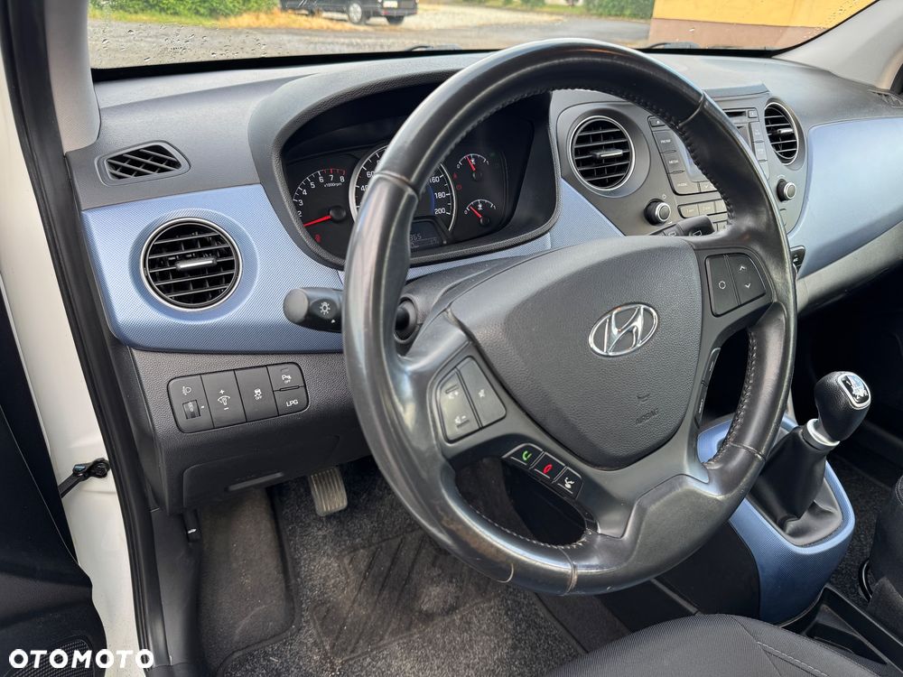 Hyundai i10 1.0 Premium - 11