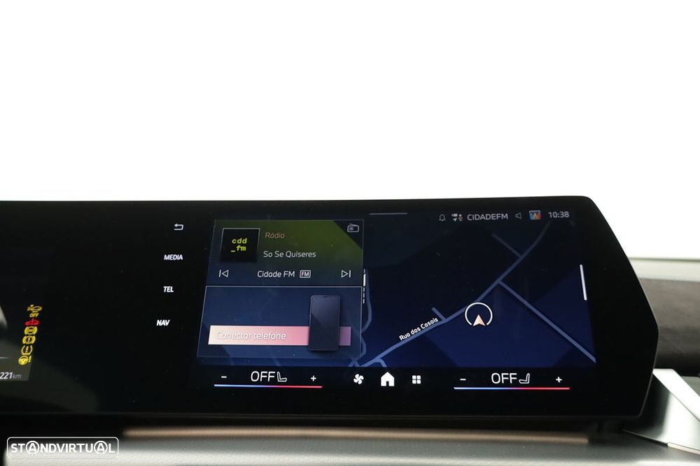 BMW iX2 eDrive20 Pack Desportivo M - 12