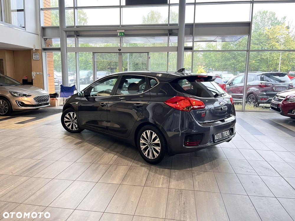 Kia Ceed 2018 photo 4