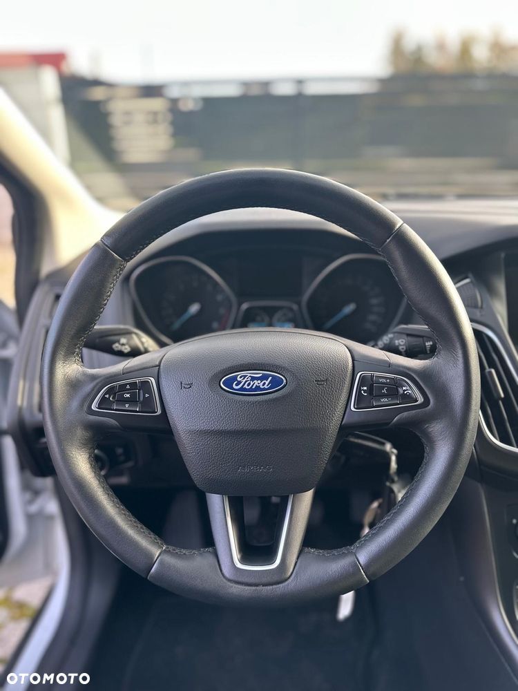 Ford Focus 1.0 EcoBoost Active - 10