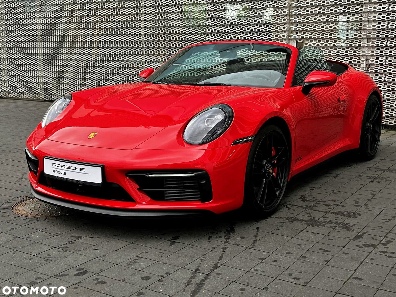 Porsche 911 Carrera 4 GTS Cabrio - 9