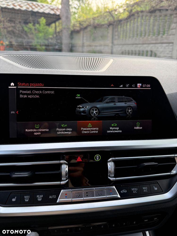 BMW Seria 3 320d xDrive mHEV - 12