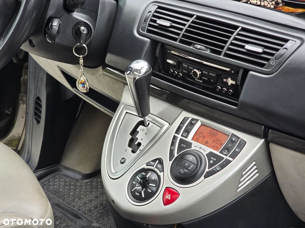 Citroën C8 HDi 165 Exclusive - 12