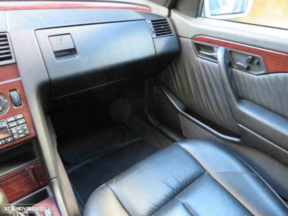Mercedes-Benz C 250 D Elegance - 15