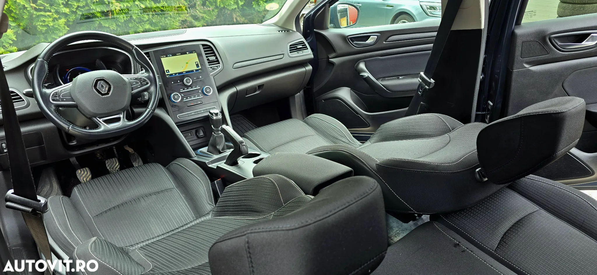 Renault Megane BLUE dCi Zen - 13