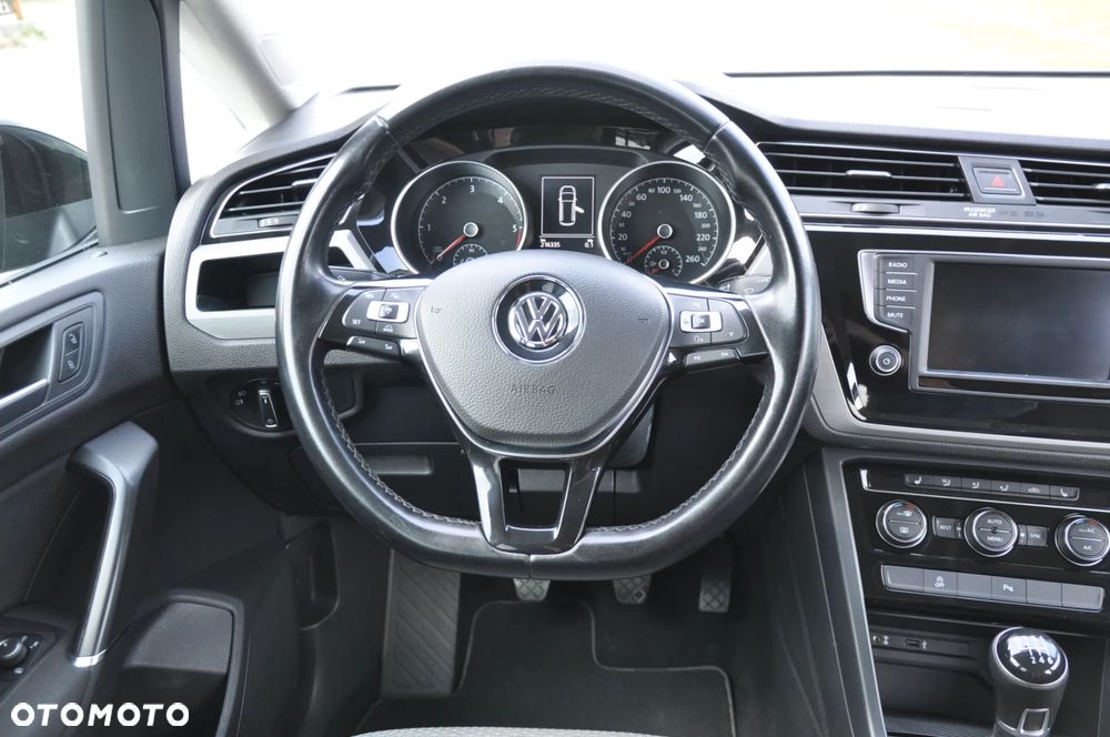 Volkswagen Touran 2.0 TDI SCR Comfortline - 14