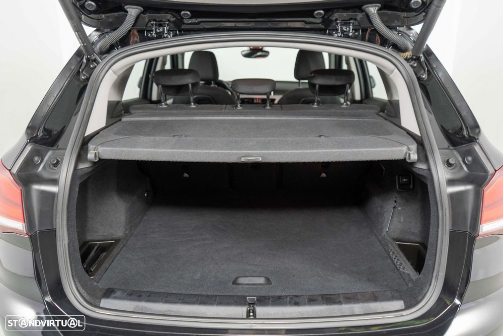 BMW X1 25 e xDrive Corporate Edition - 11