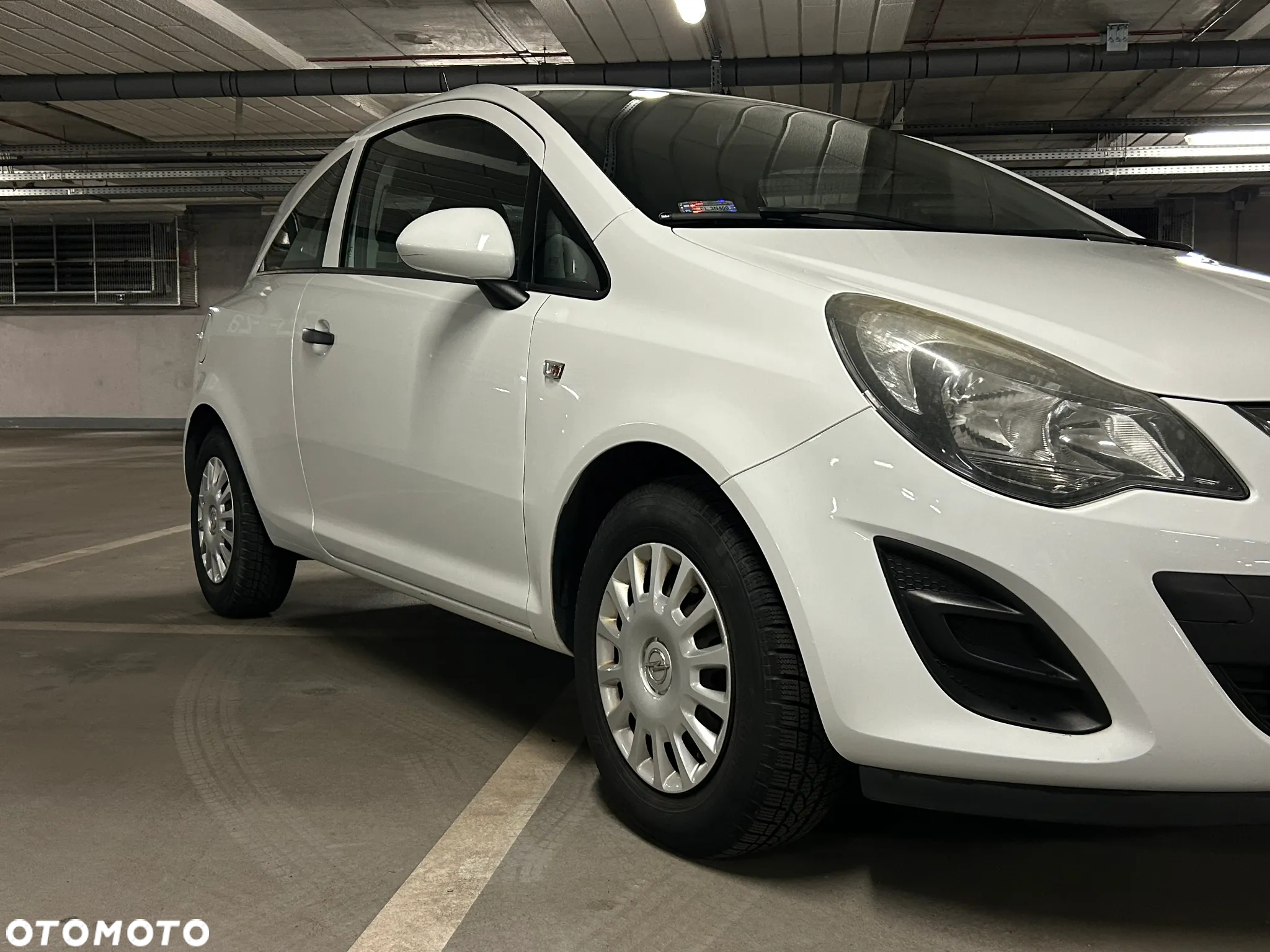Opel Corsa 1.0 12V Essentia - 4