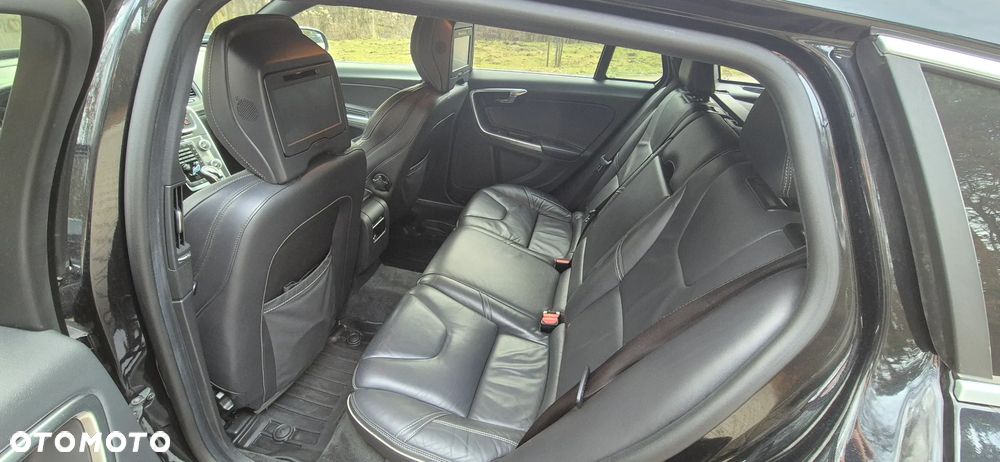 Volvo V60 T5 Drive-E R-Design Summum - 24