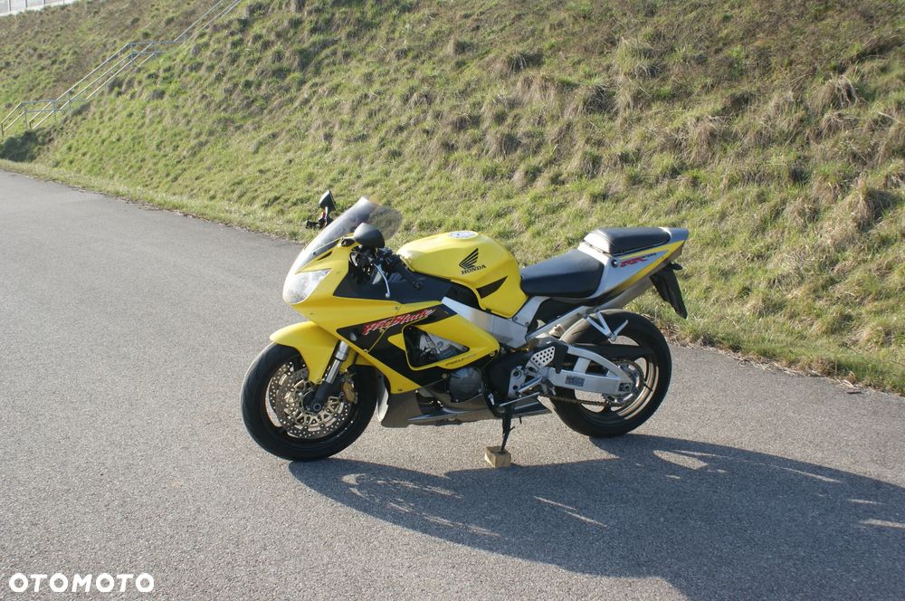 Honda CBR - 7