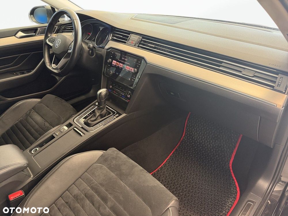 Volkswagen Passat Variant - 17