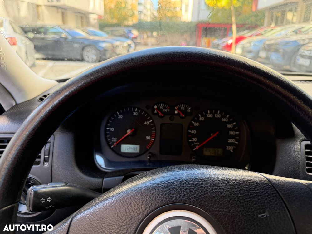 Volkswagen Bora 1.9 TDI Basis - 10