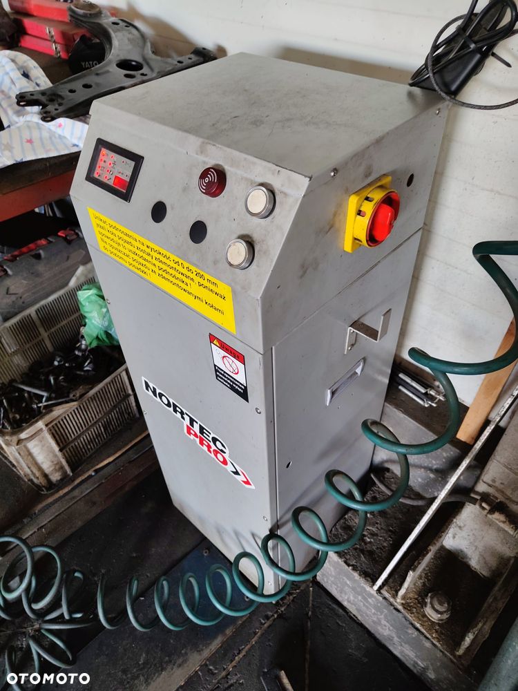 Podnośnik nożycowy naposadzkowy Nortec Pro PN3000A 3T - Rok 2019 - 4