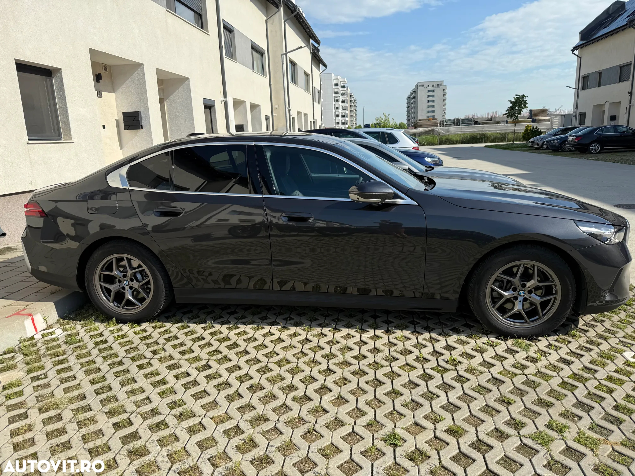 BMW Seria 5 520i Aut. - 27