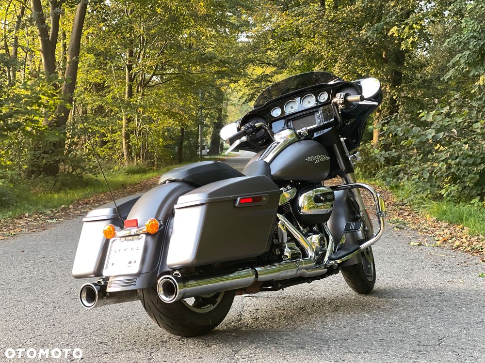Harley-Davidson Touring Street Glide - 8