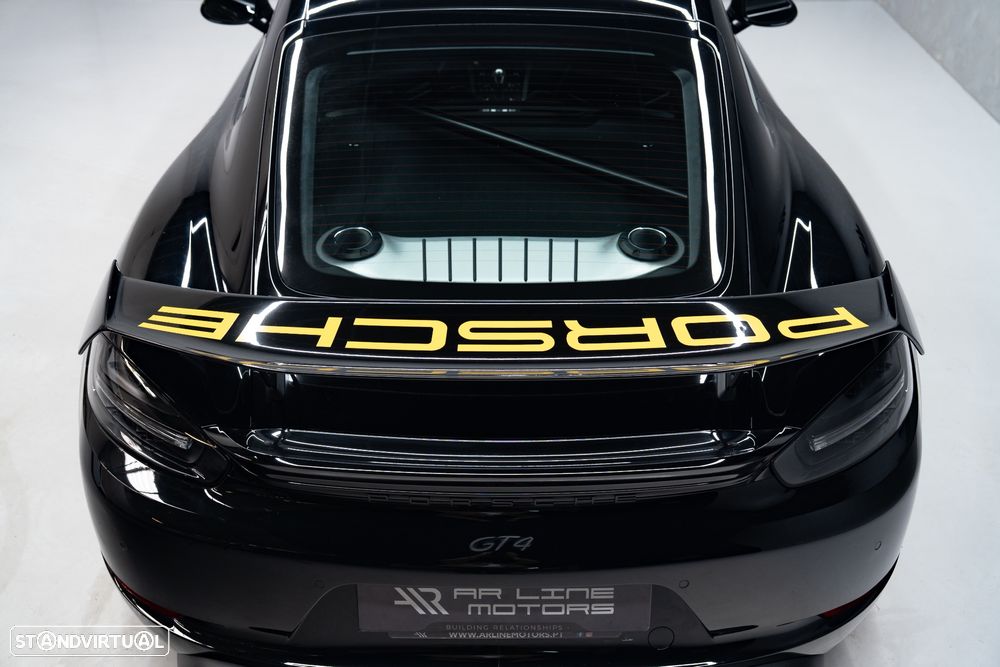 Porsche 718 Cayman GT4 PDK - 13