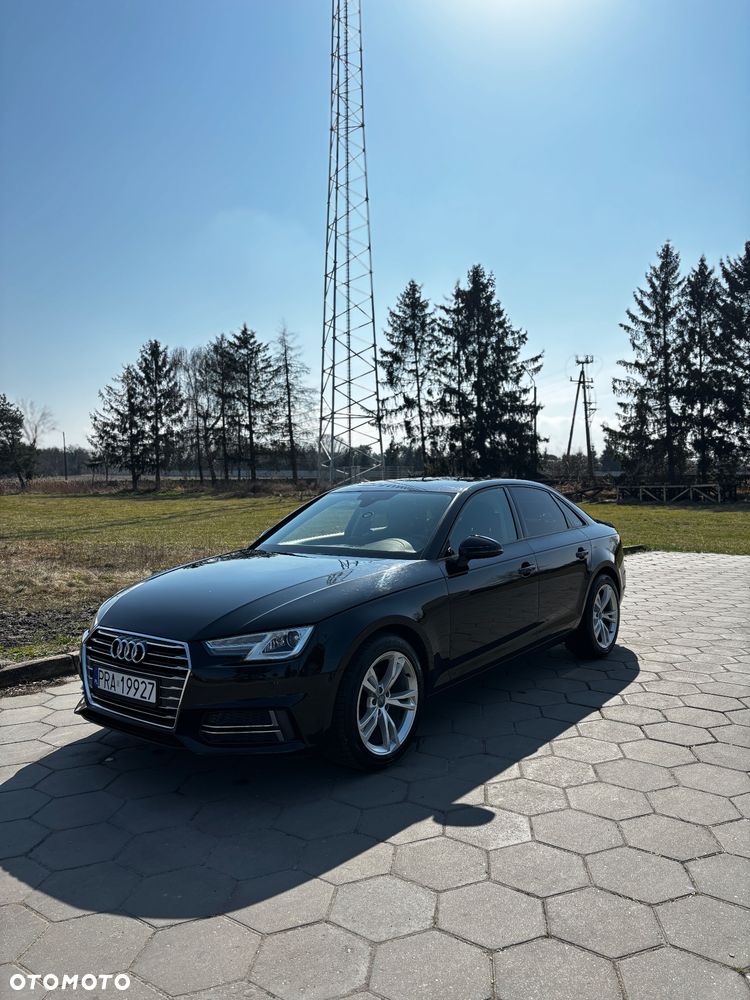 Audi A4 Limousine - 1