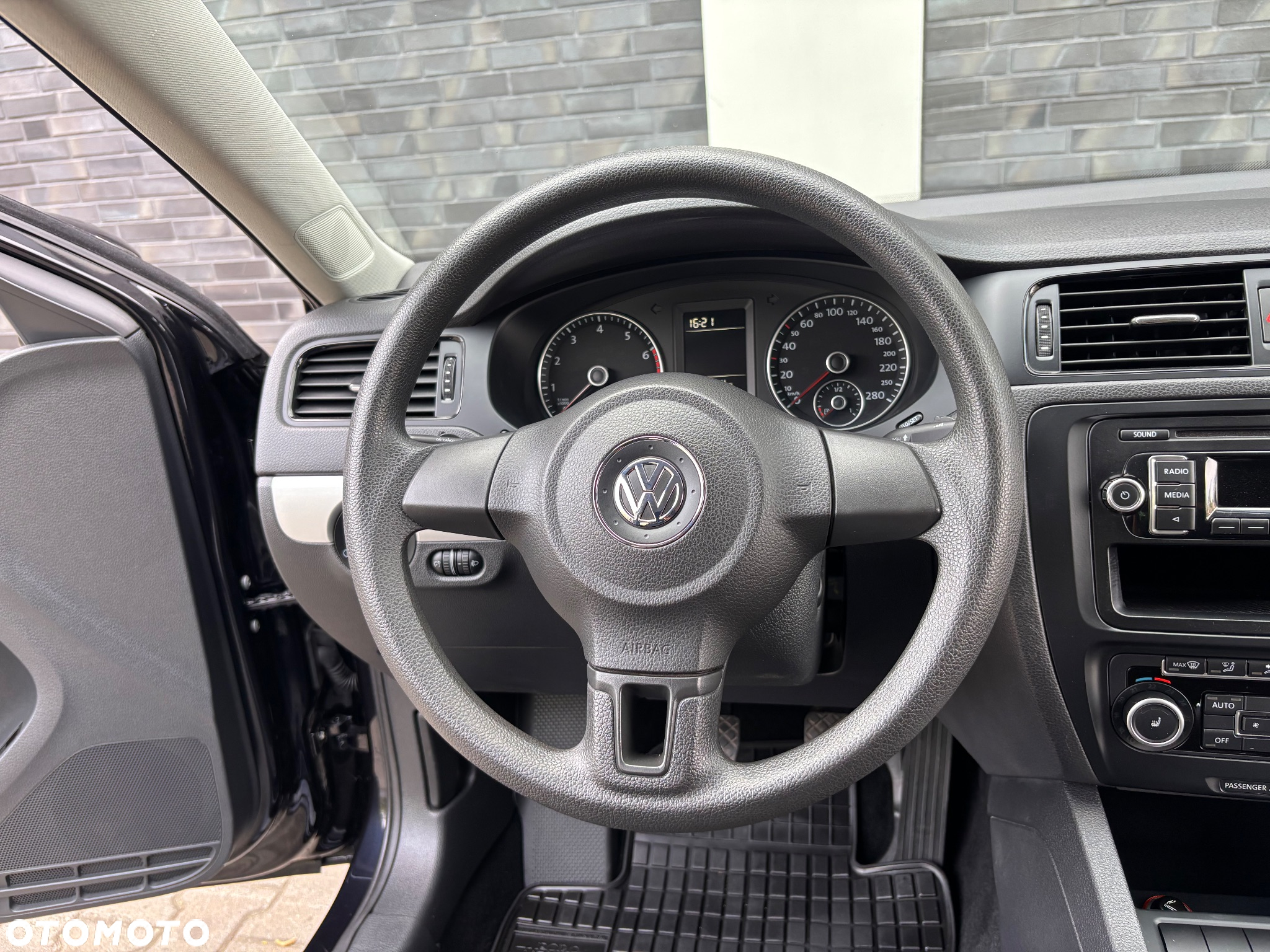 Volkswagen Jetta 1.2 TSI BMT Comfortline - 17
