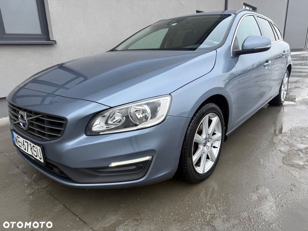 Volvo V60 D4 Drive-E Momentum - 1