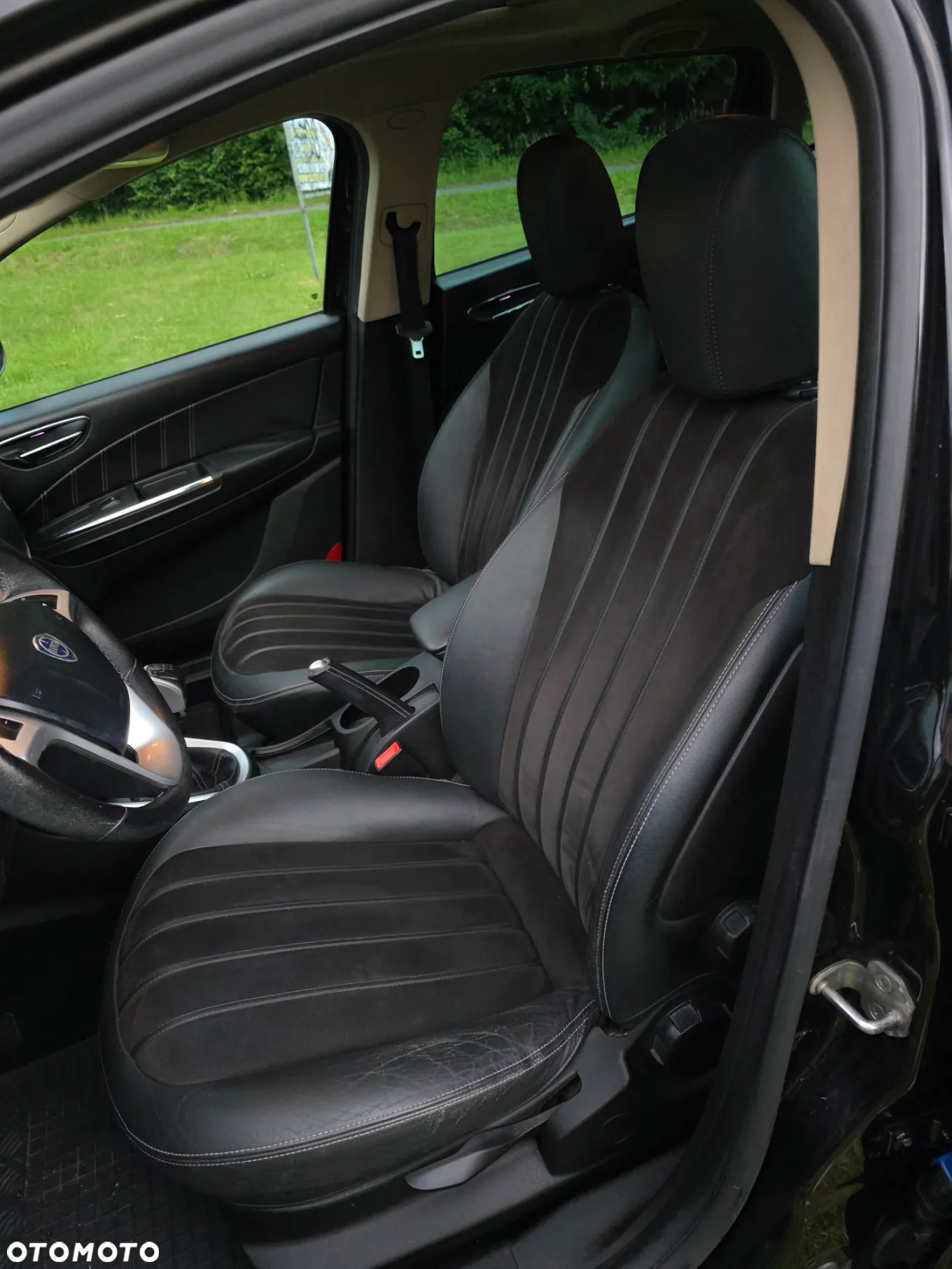 Lancia Delta 1.9 MJ TB Executive - 21