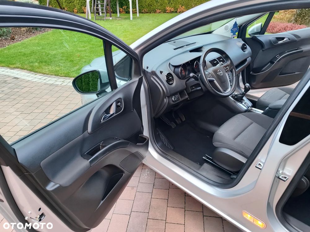 Opel Meriva - 14