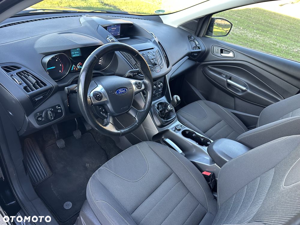 Ford Kuga 2.0 TDCi 2x4 Titanium - 14